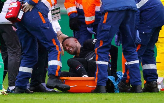 PSJ qazandı, Neymar ağlayaraq meydançanı tərk etdi 