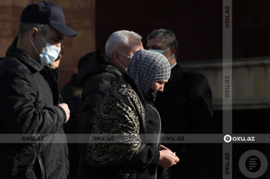 Helikopter qəzasında həlak olan hərbçilərlə vida mərasimi keçirilir - CANLI + YENİLƏNİB + FOTO