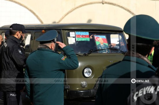 Helikopter qəzasında həlak olan hərbçilərlə vida mərasimi keçirilir - CANLI + YENİLƏNİB + FOTO