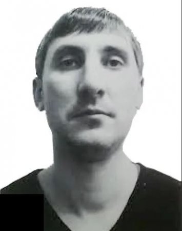 Bu respublikaya "nəzarət edən" "qanuni oğru" MƏHKƏMƏ QARŞISINDA