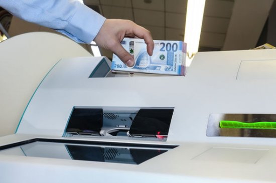 Azərbaycanda ilk: İrihəcmli nağd vəsaitləri hesaba qoymaq üçün banka getməyə ehtiyac qalmayacaq - FOTO/VİDEO